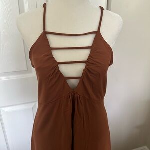 Venus no sleeve top brown clay color